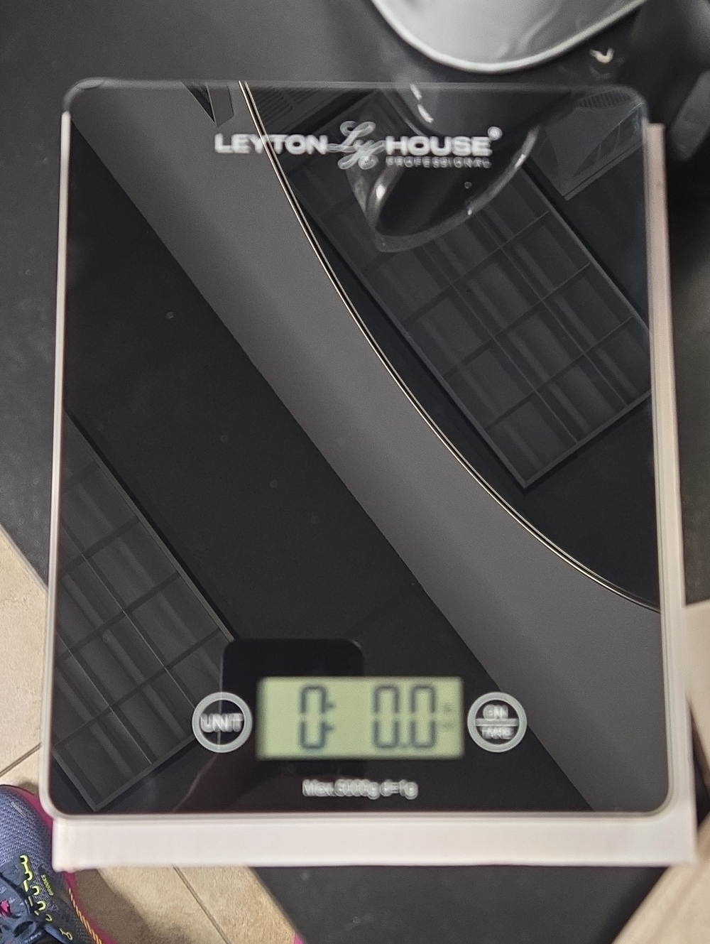 Leyton House Professional Digital Color Scale